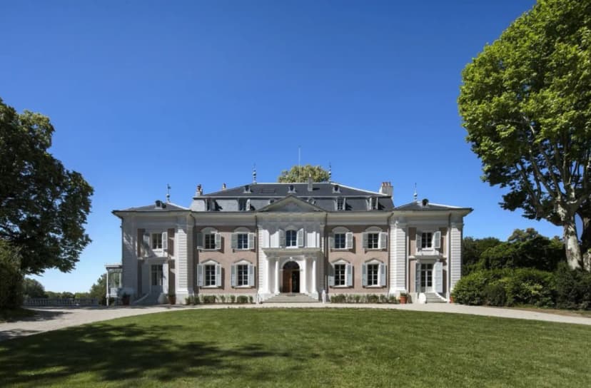 Castle Voltaire — photo 1