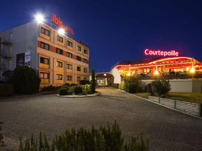 ibis Bordeaux Lac — photo 1