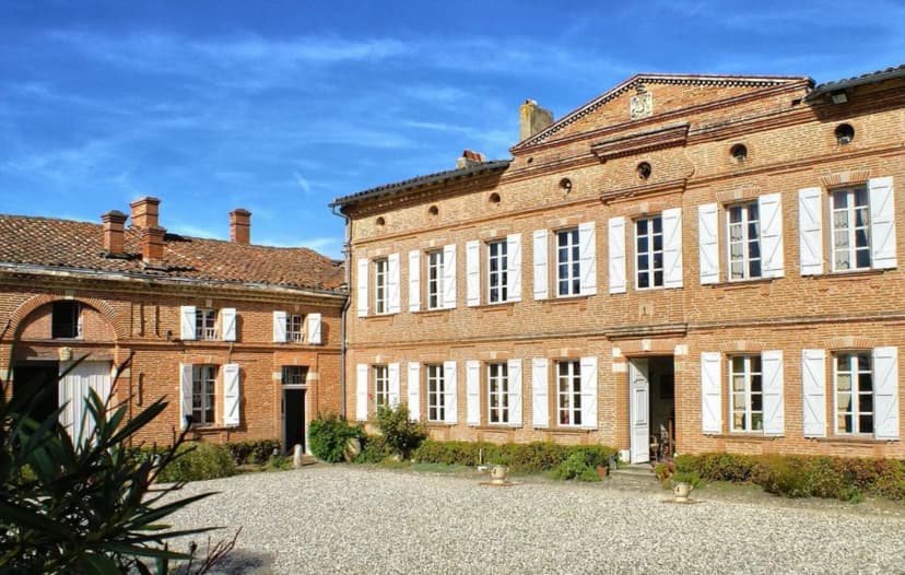 Au Château de Mauvaisin — photo 1