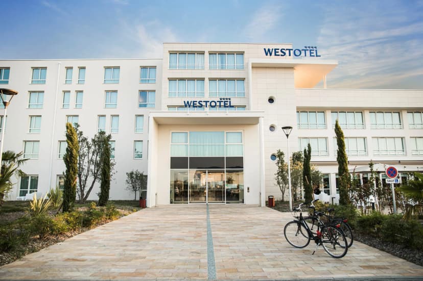 WESTOTEL TOURS VAL DE LOIRE — photo 1