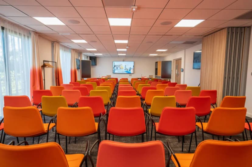 Holiday Inn Bordeaux-Merignac, an IHG Hotel — photo 1