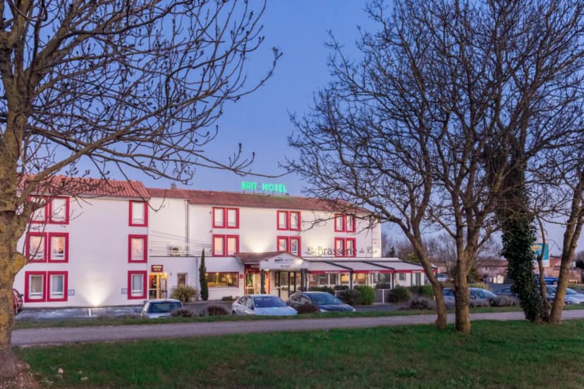Brit Hotel Confort La Rochelle-Bistrot Les Temps Modernes — photo 1