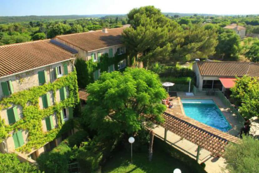 Logis Hôtel Uzès Pont du Gard — photo 4