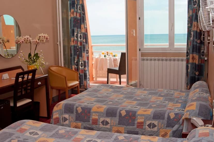 Logis Hôtel Restaurant Méditerranée — photo 3