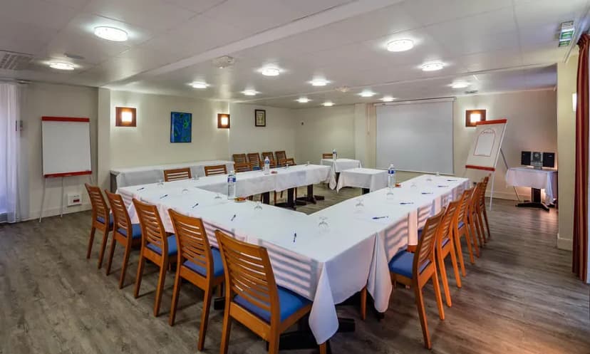 Noemys Néris Les Bains - hôtel restaurant — photo 2