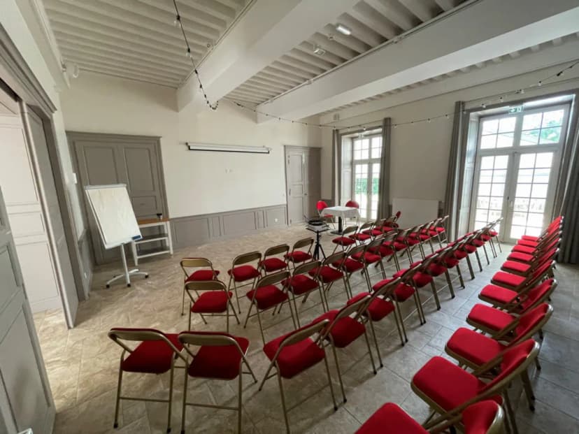 Hotel Le Château De Césarges — photo 2