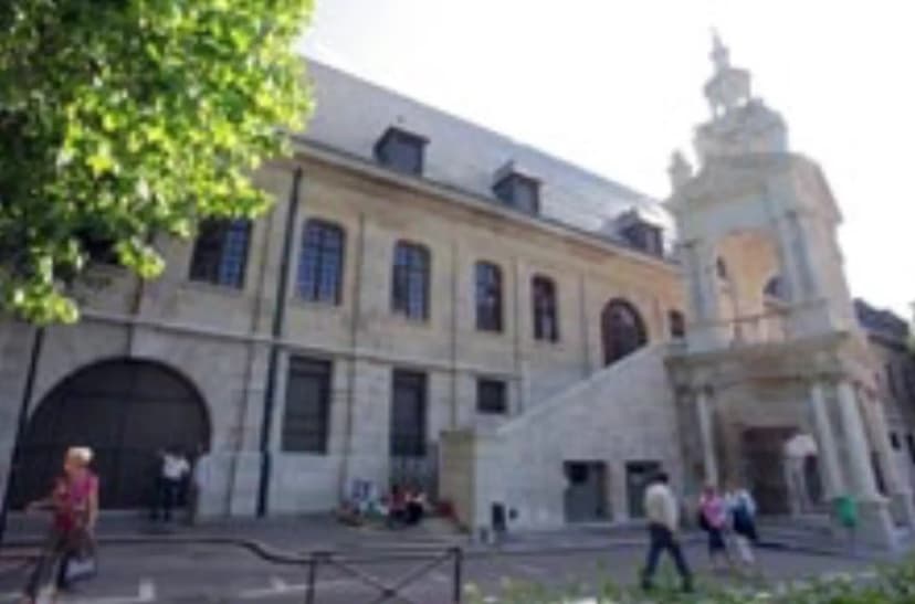 La Halle Aux Toiles — photo 5
