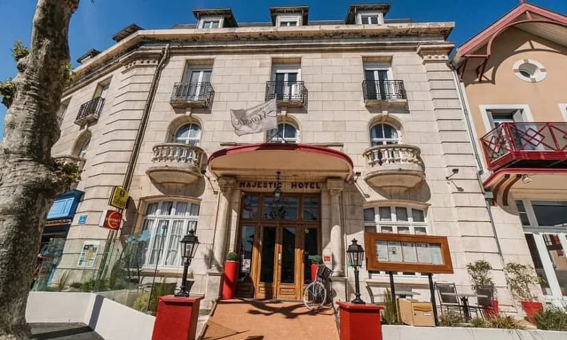 Logis Hôtel Majestic — photo 1