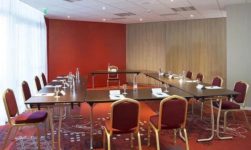 Hôtel Oceania Clermont-Ferrand — photo 1