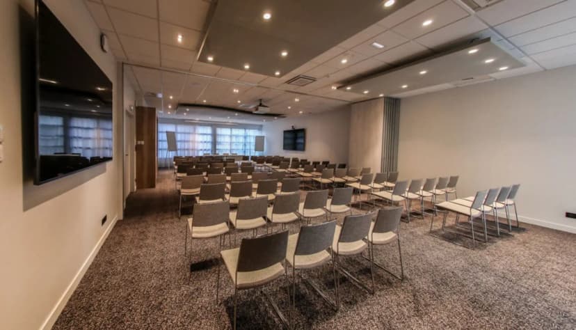 ibis Styles Clermont-Ferrand République — photo 4