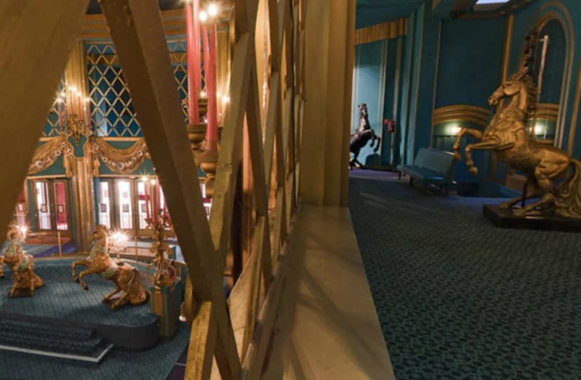 Folies Bergère — photo 3