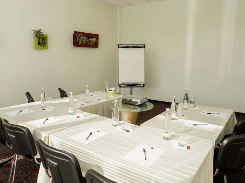 ibis Martigues — photo 2