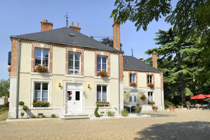 La Villa des Bordes — photo 1