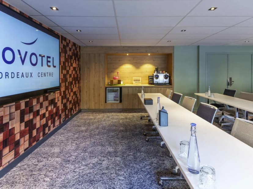 Novotel Bordeaux Centre — photo 1