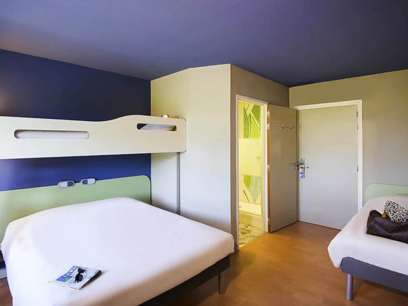 ibis budget Saint-Martin-de-Crau Porte de Camargue — photo 4