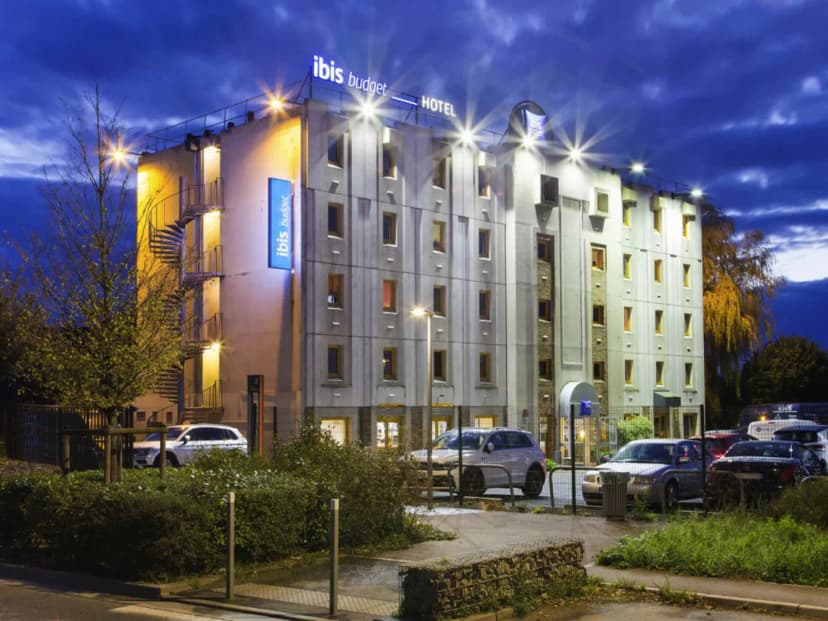 ibis budget Chilly-Mazarin Les Champarts — photo 1