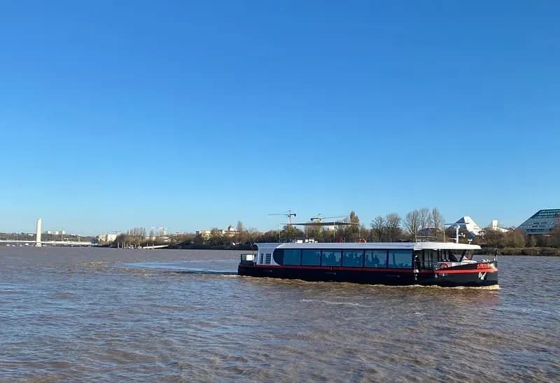 2 Quai des Chartrons — photo 2