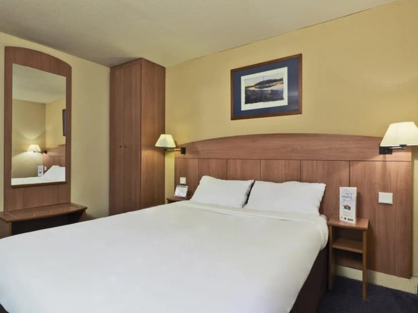 Kyriad Villeneuve La Garenne — photo 4