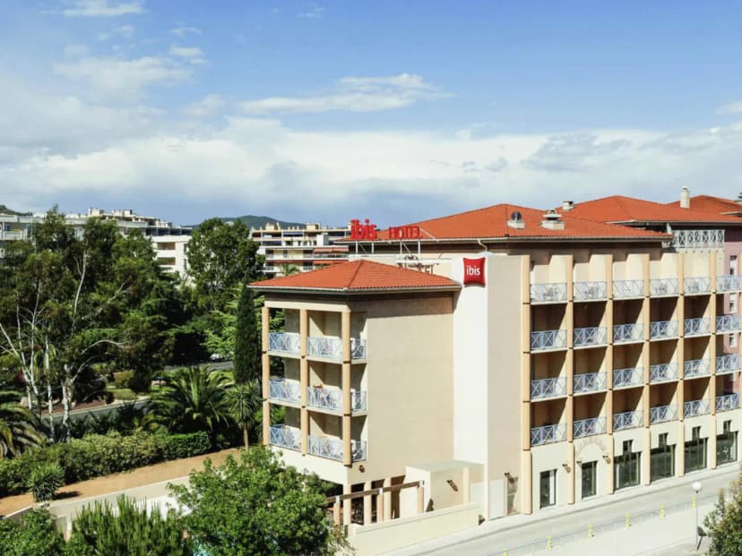 ibis Hyères Centre — photo 1