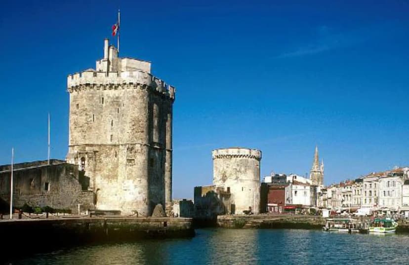The Lantern Tower of La Rochelle — photo 1