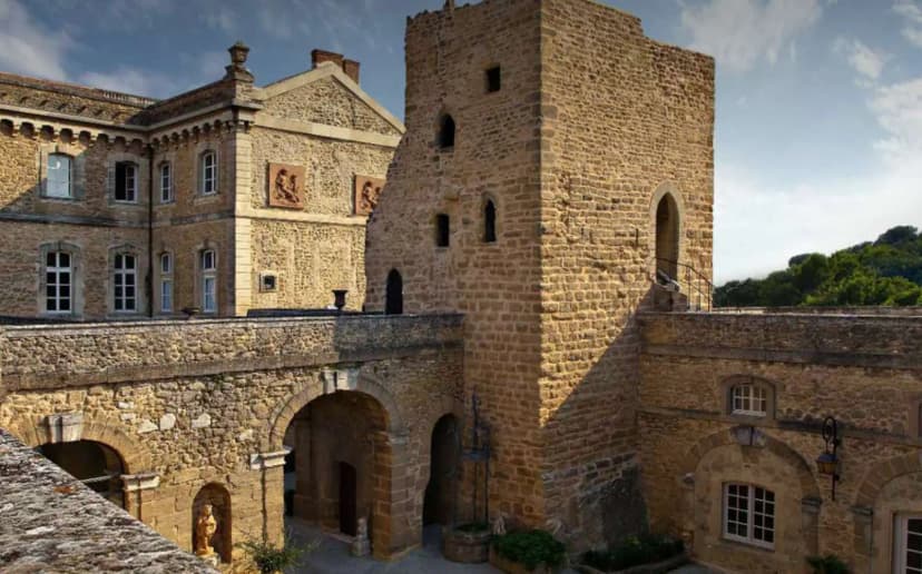 Chateau De Rochegude — photo 1