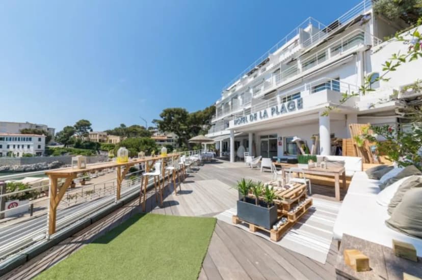 Hotel De La Plage - Mahogany — photo 1