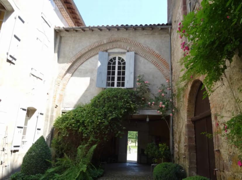 Abbaye de Combelongue, monument, jardin — photo 4