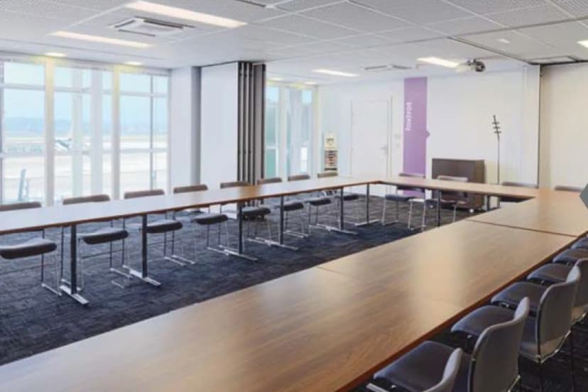 Business Center — photo 2