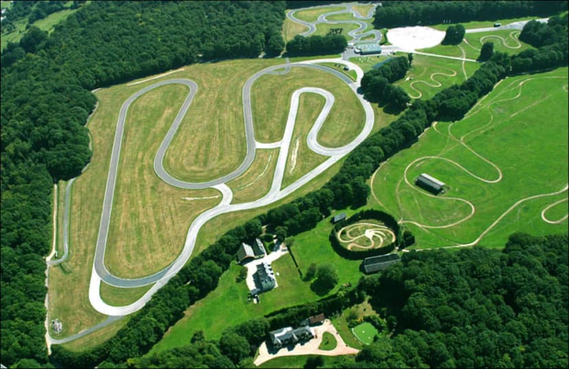 Circuit Automobile E . I . A . Espace International Automobile — photo 1