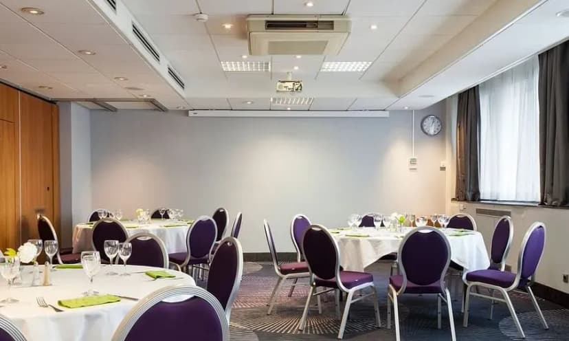 Novotel Tours Centre Gare — photo 4