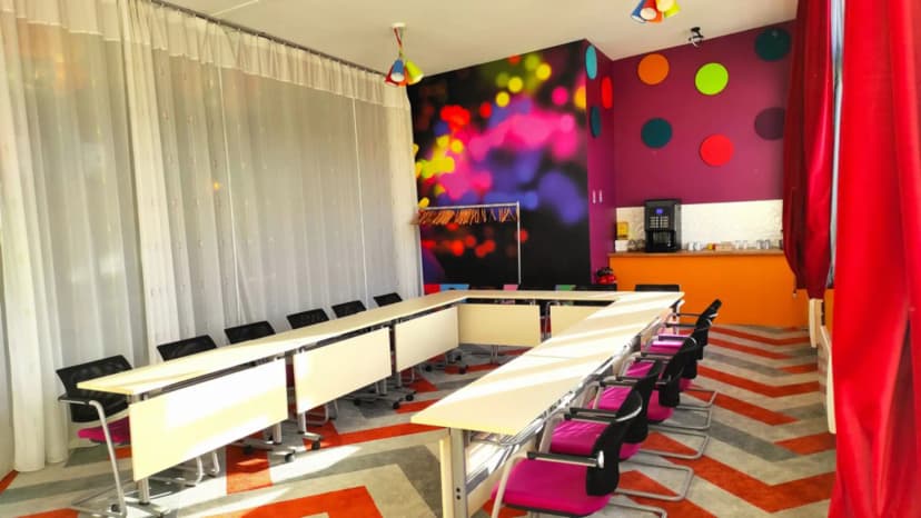 Leo - Company Open - Coworking, Salles De Réunion, Formation Et Séminaire - Gallery D'art — photo 2
