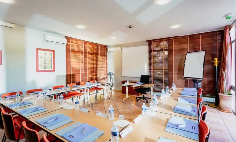 Hôtel Kyriad Nîmes Ouest — photo 5