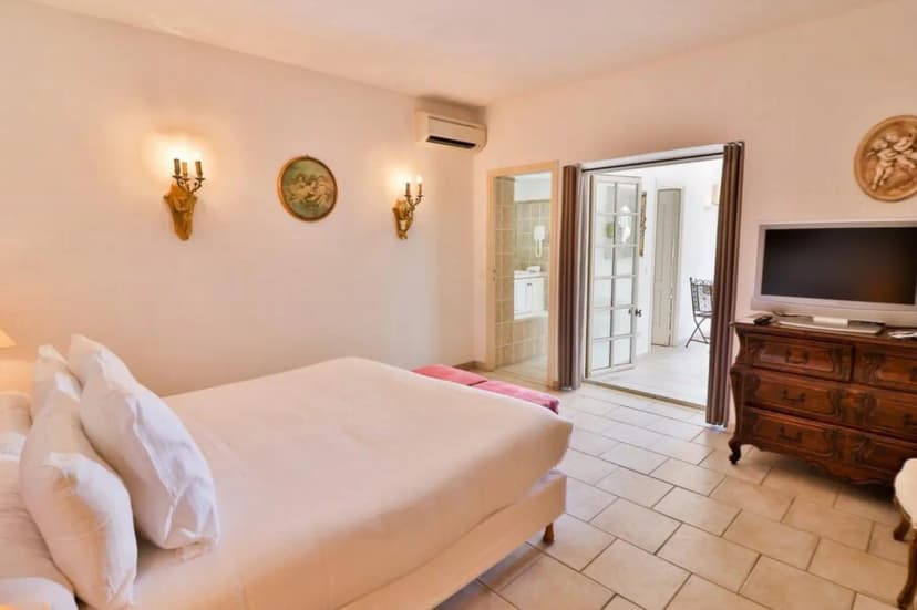 Hotel Mas Bellevue à Saint-Tropez, vue mer. — photo 4