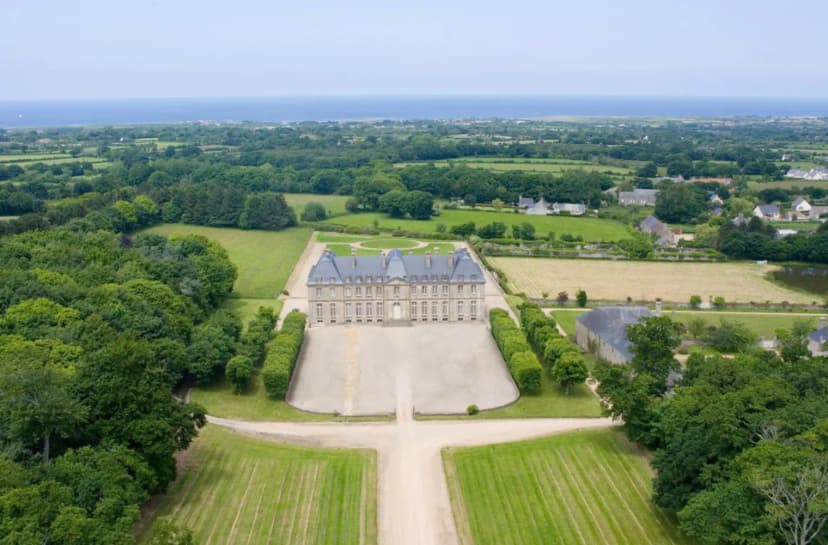 Château De Saint Pierre Église : Location De Salles De Réception — photo 1
