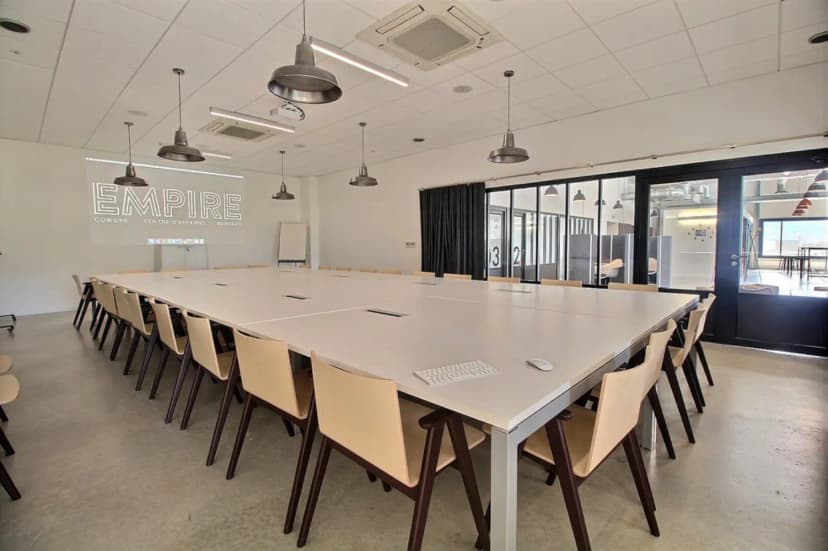 EMPIRE COWORK — photo 1