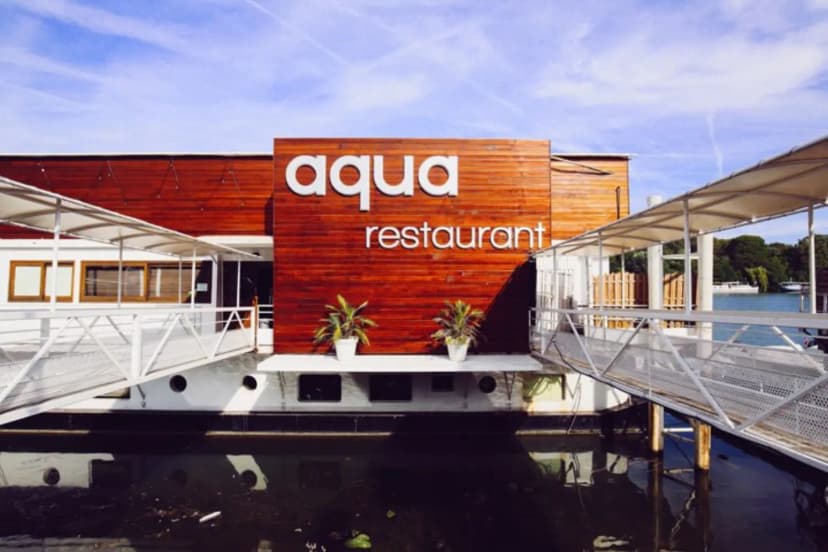 Aqua Restaurant italien bateau terrasse à Suresnes — photo 2