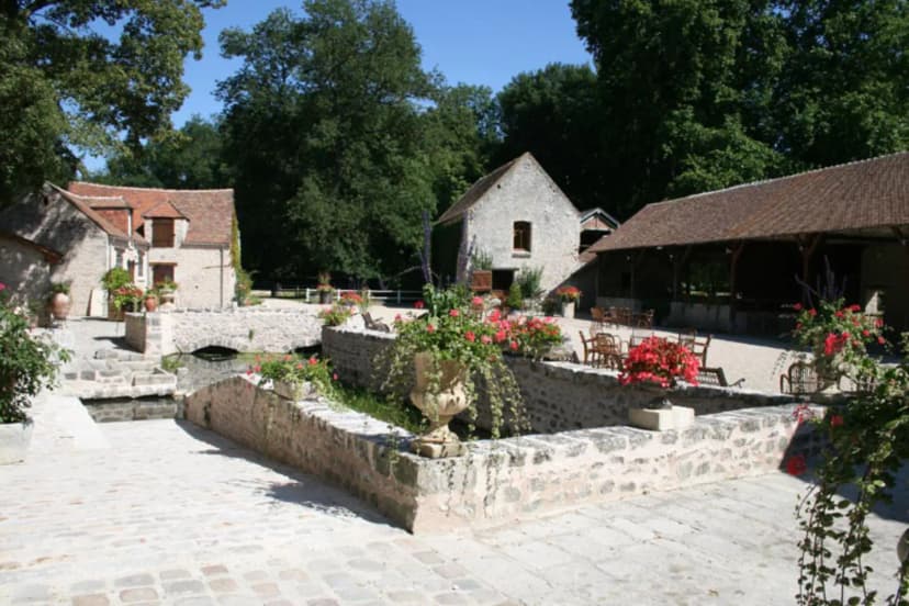 Royal Abbey of Our Lady of Cercanceaux — photo 1