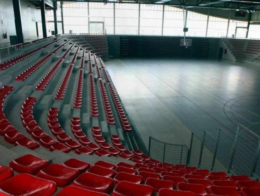 Jacques Clouché Omnisports Center — photo 2