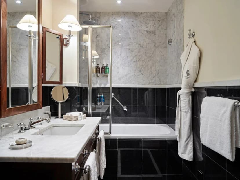 La Tremoille Hotel — photo 4