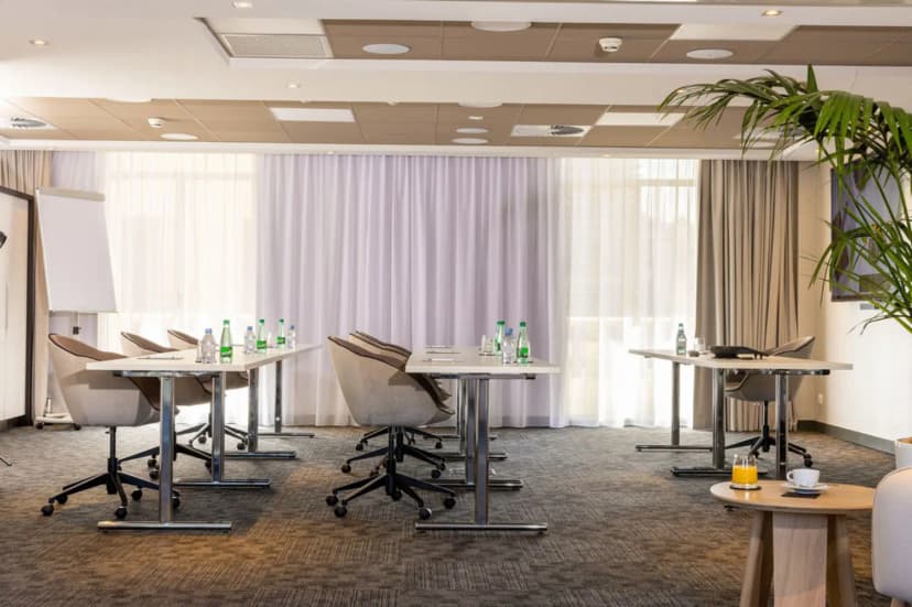 Hampton by Hilton Tours Centre — photo 3