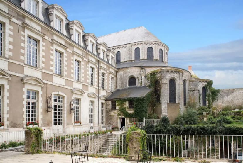 Grand Hôtel de l'Abbaye Beaugency 3 etoiles — photo 1
