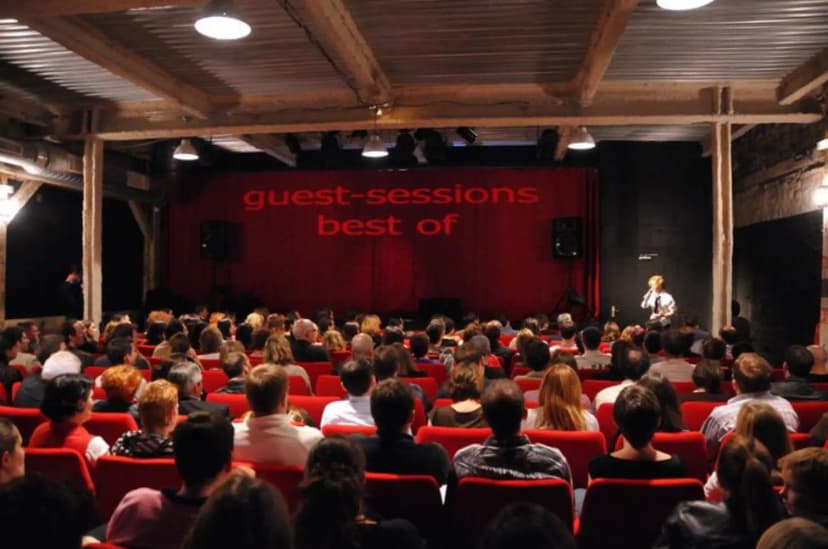 Théâtre La Reine Blanche Scène des Arts et des Sciences — photo 3