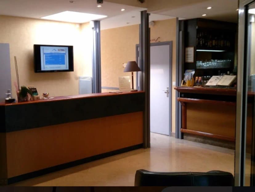 Logis/Hôtel l'Amandois — photo 4