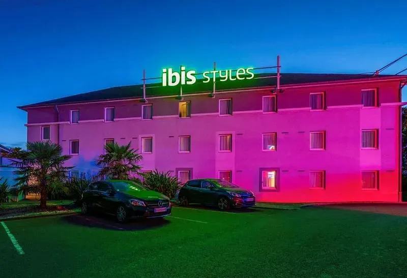 IBIS STYLES / Resto Novo Saint-Brieuc Plérin — photo 1