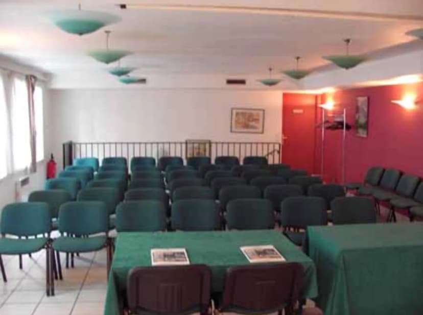 Euro Hôtel Paris Saint Denis ** — photo 3