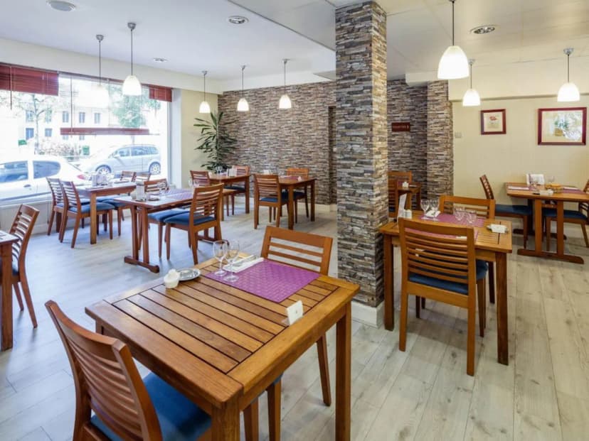 Noemys Néris Les Bains - hôtel restaurant — photo 3