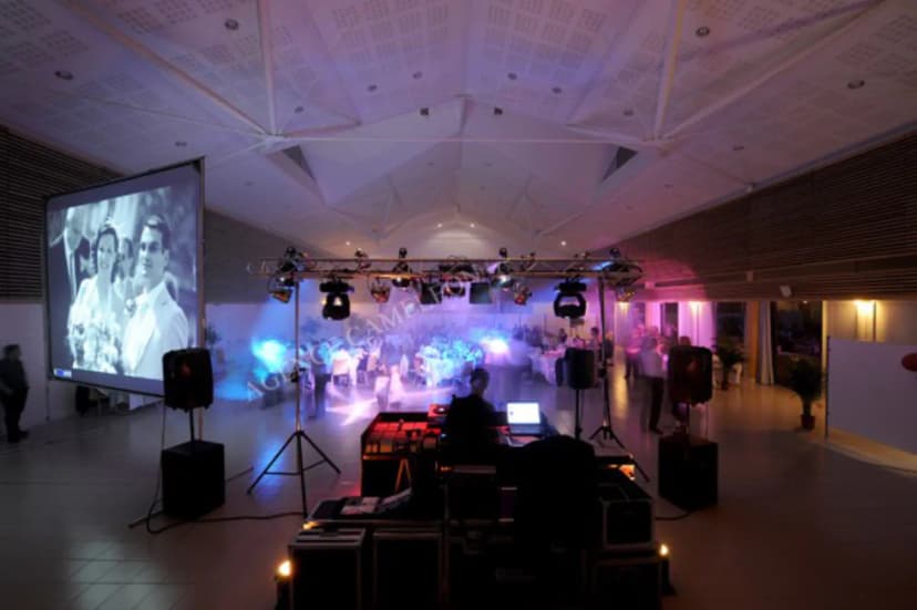 Salle AGORA ALPILLES — photo 4