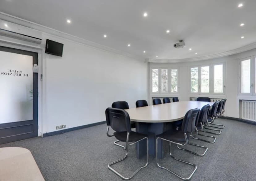 Business Space — photo 2