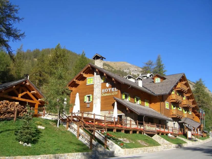 Hotel Chamois d'Or — photo 1