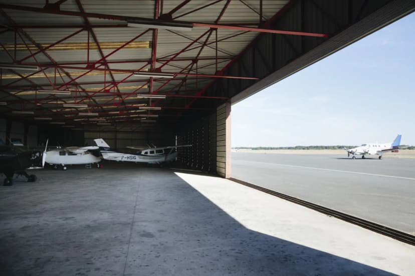 Moulins – Montbeugny Airport — photo 4